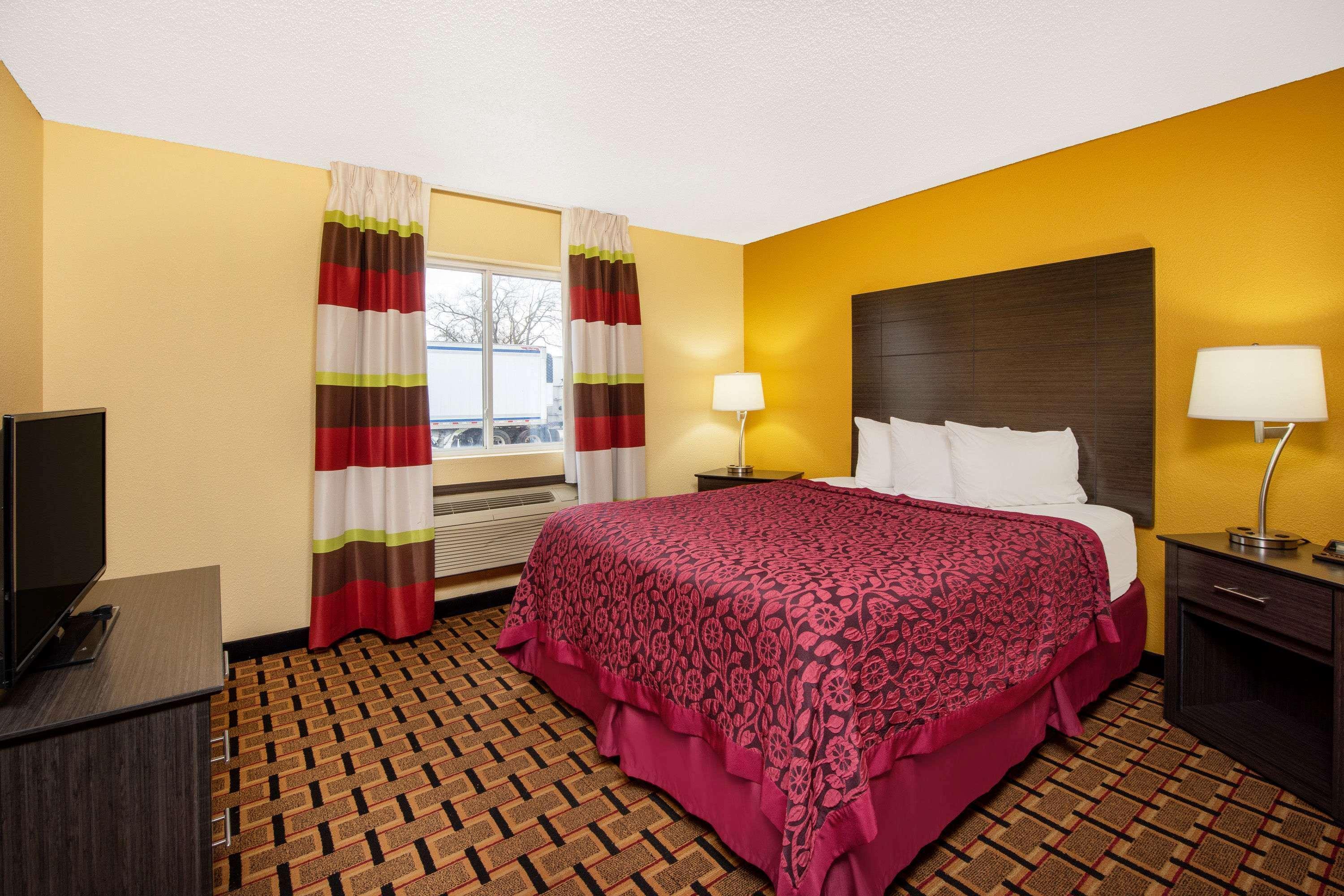 Days Inn By Wyndham Carthage Exteriér fotografie