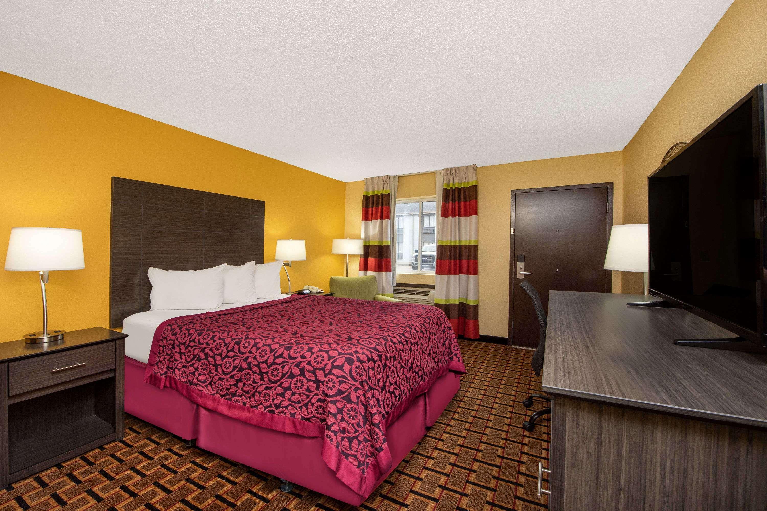 Days Inn By Wyndham Carthage Exteriér fotografie
