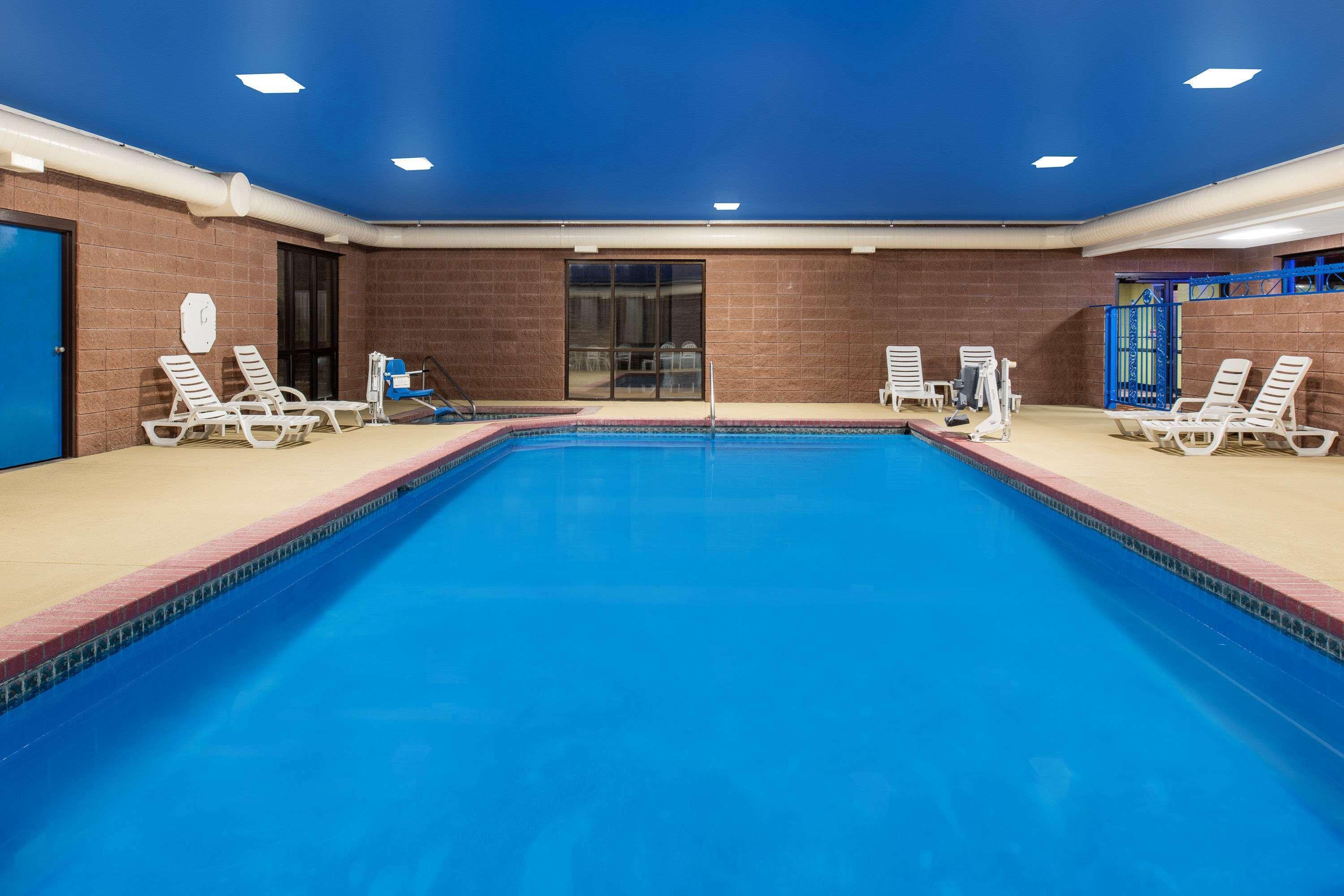 Days Inn By Wyndham Carthage Exteriér fotografie
