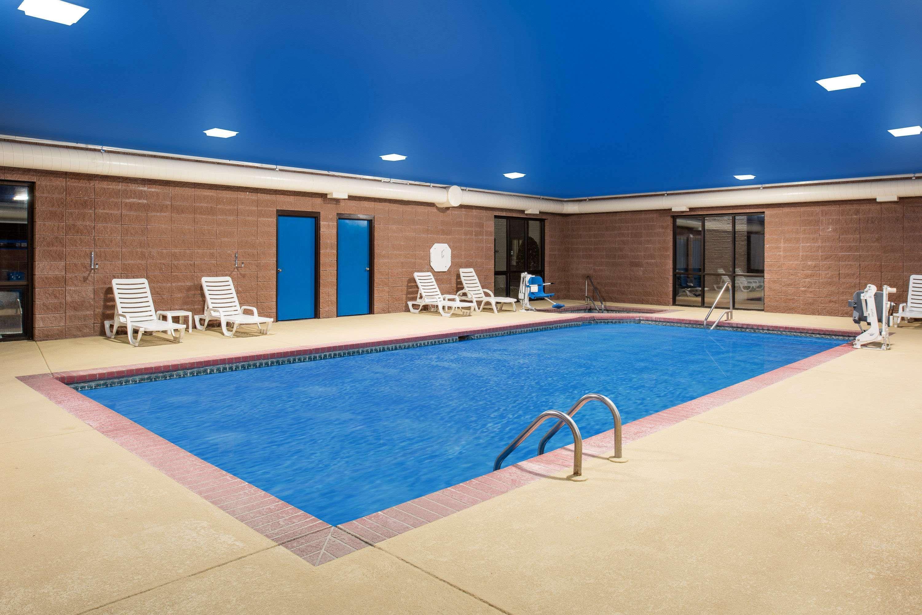 Days Inn By Wyndham Carthage Exteriér fotografie