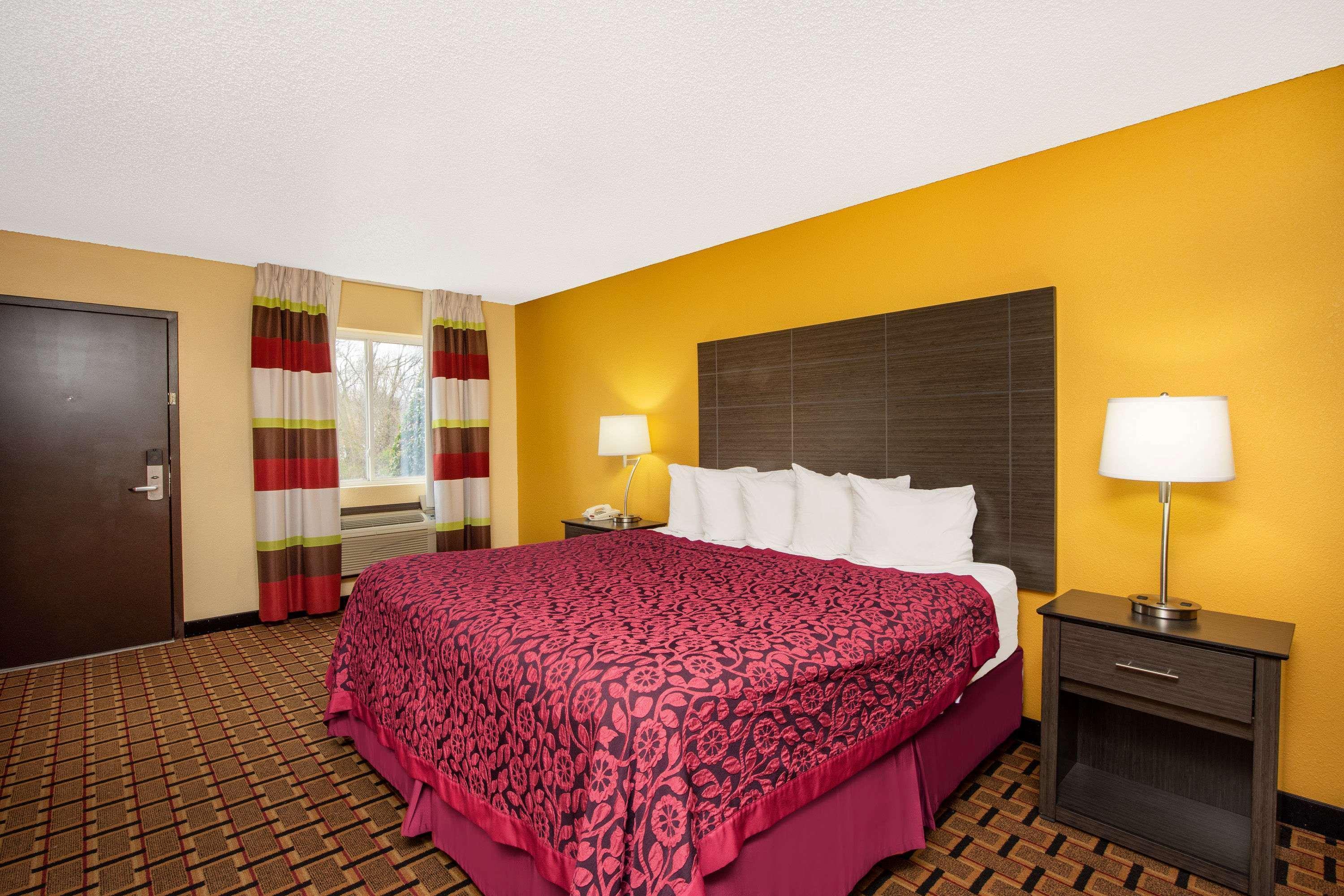Days Inn By Wyndham Carthage Exteriér fotografie