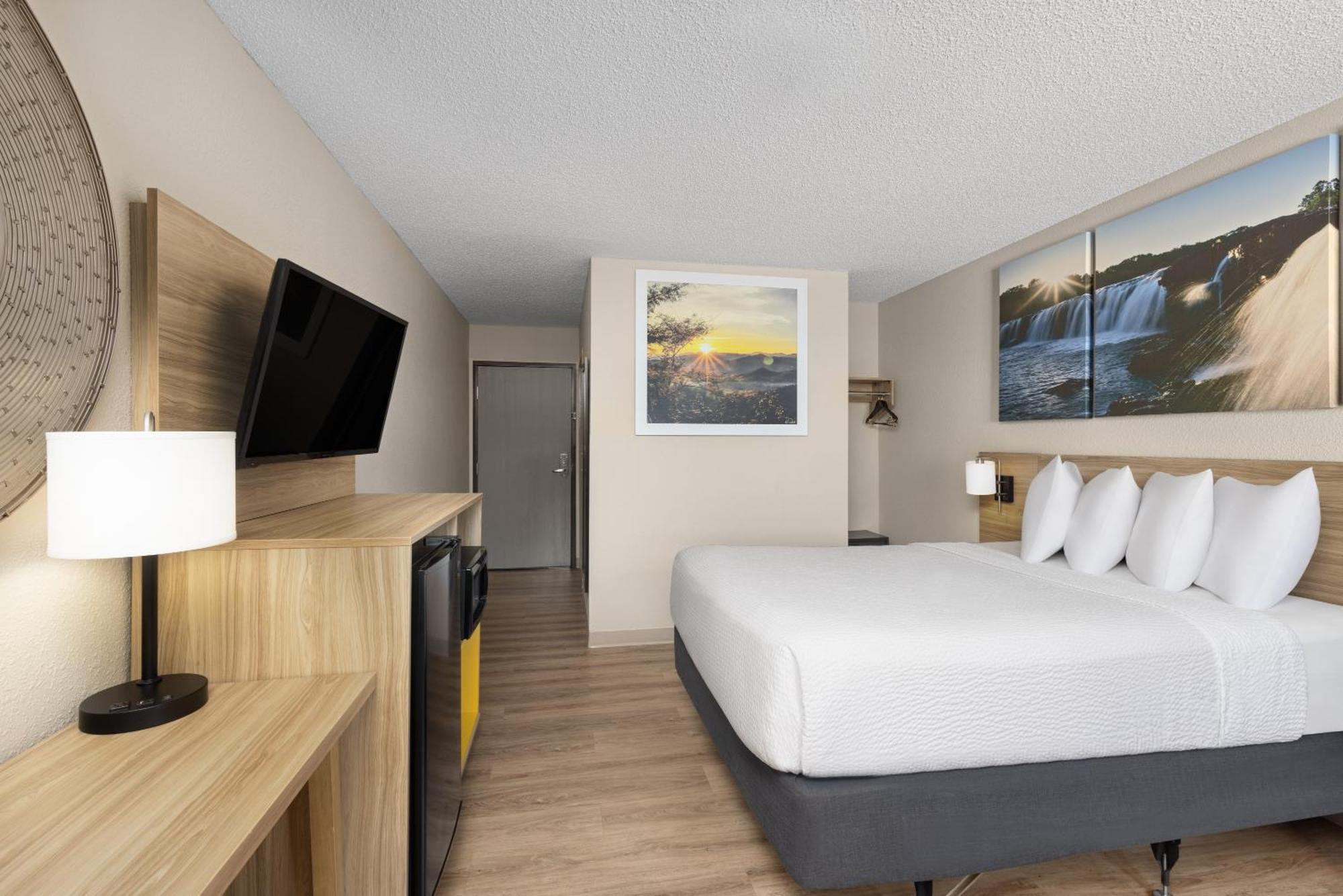 Days Inn By Wyndham Carthage Exteriér fotografie
