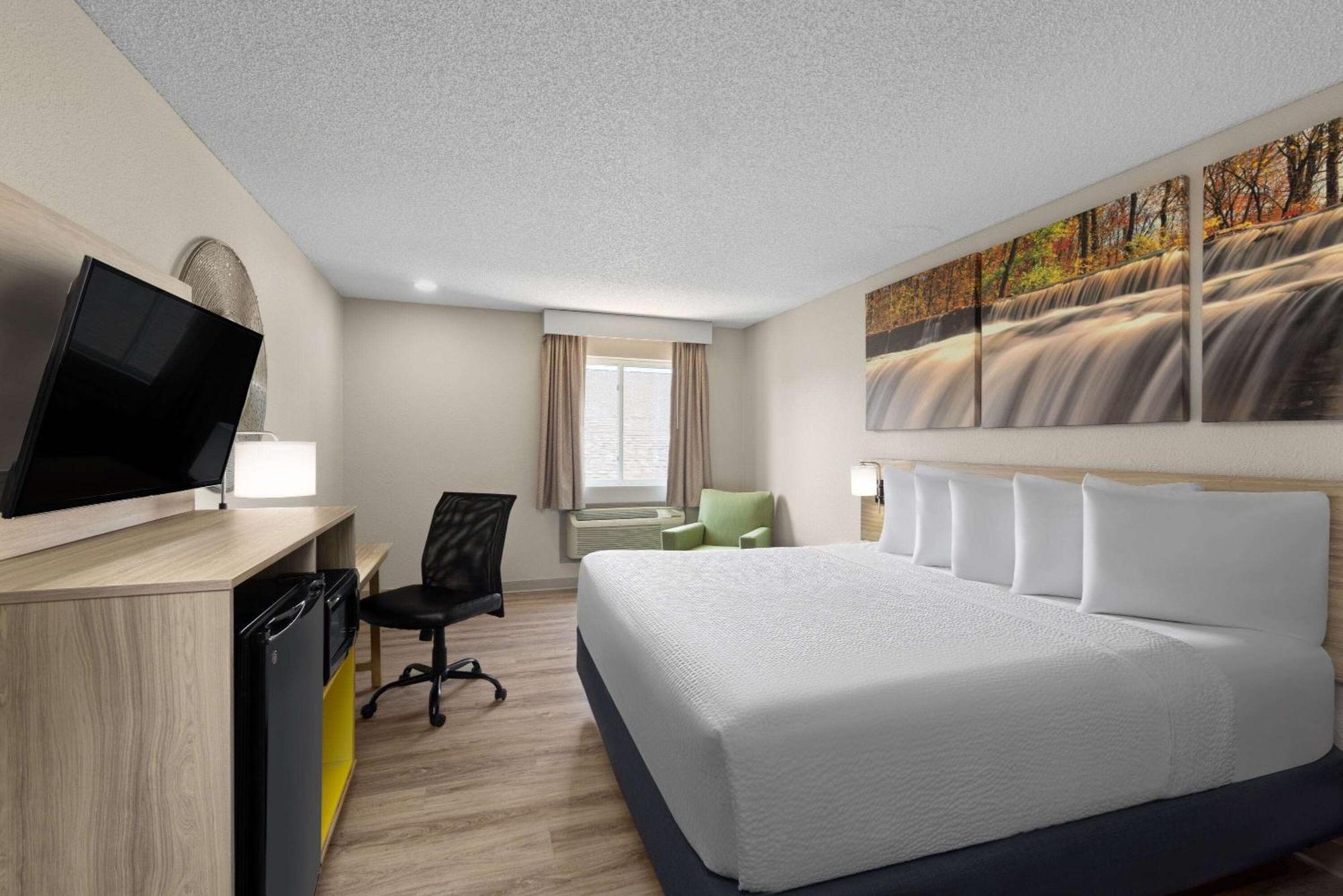 Days Inn By Wyndham Carthage Exteriér fotografie